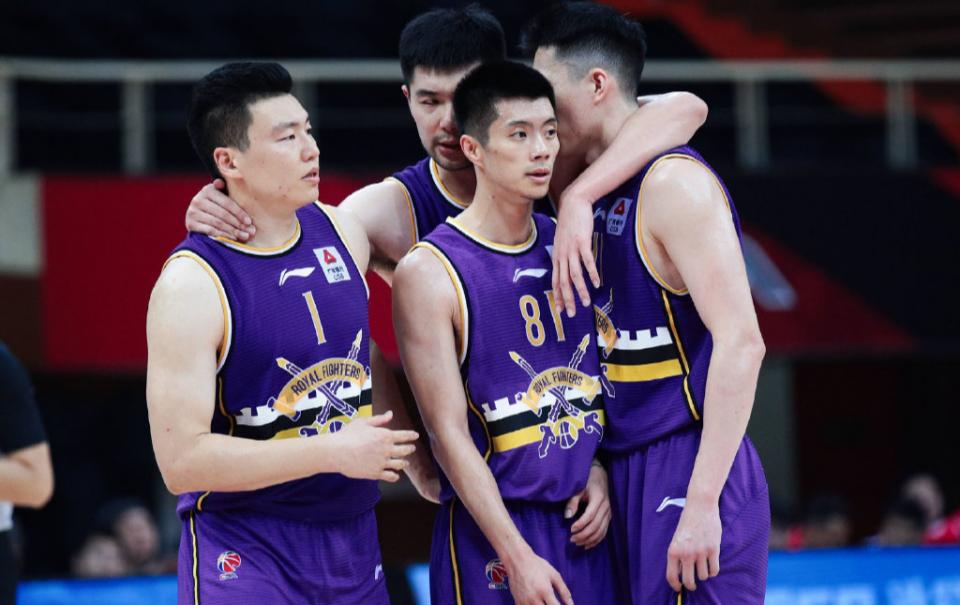 北京首钢发布备战花絮，赛前豪取连胜，全明星赛任务艰巨，更衣室氛围转暖的简单介绍